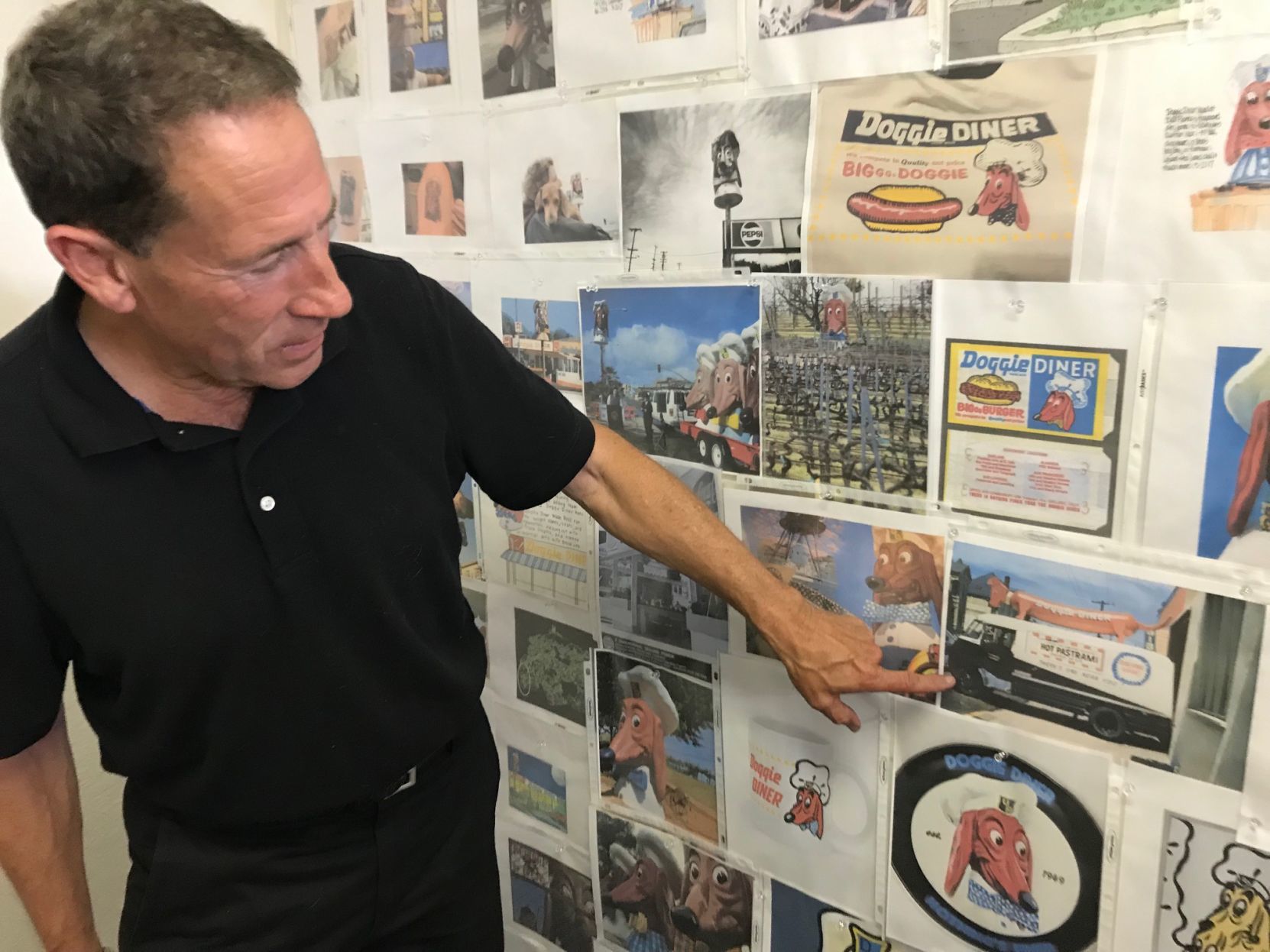 Doggie Diners memorabilia